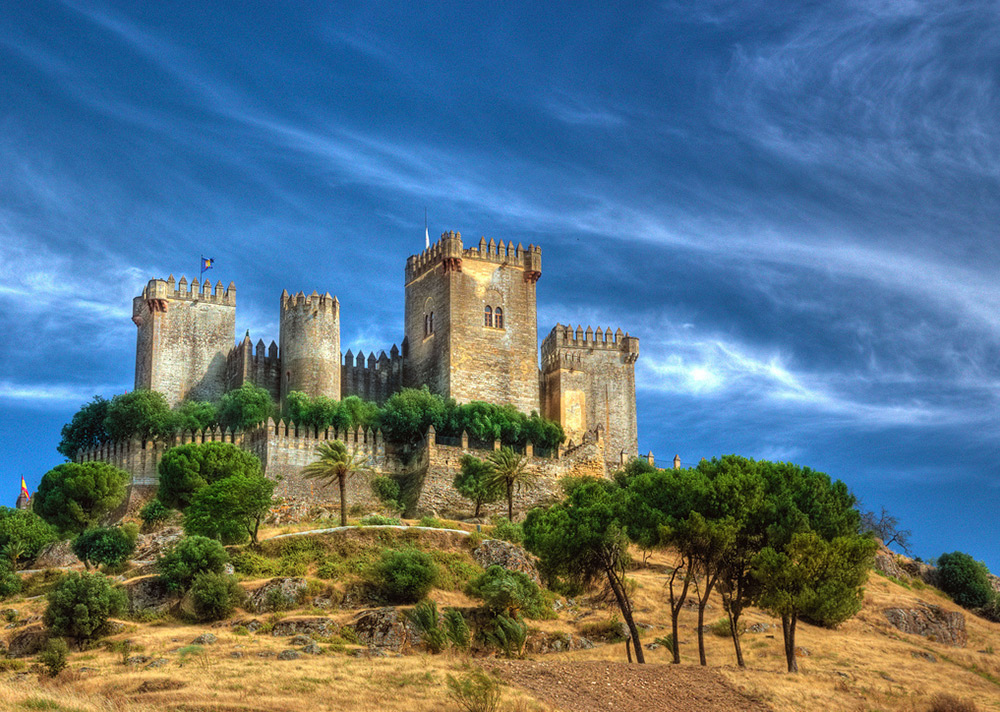 Замок Альмодовар дель Рио. 10 красивейших замков Испании