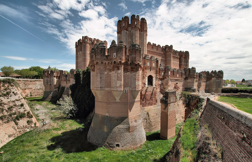 Замок Кока. 10 красивейших замков Испании