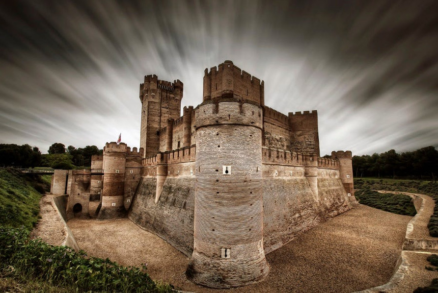 Замок Ла Мота. 10 красивейших замков Испании