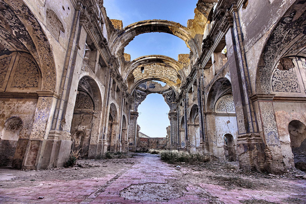 10 самых загадочных и страшных мест в Испании - Бельчите (Belchite) в Арагоне 10 самых загадочных и страшных мест в Испании - Бельчите (Belchite) в Арагоне