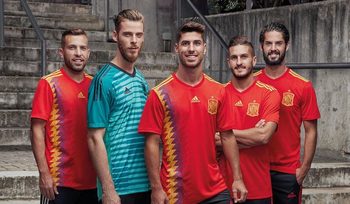 В Испании разгорается полемика по поводу новой формы сборной по футболу