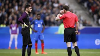 Судья отменил гол в ворота Испании после просмотра видеоповтора