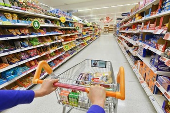 Испанцы могут экономить до 1000 евро в год в супермаркетах
