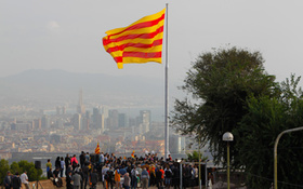 Флаг Каталонии на горе Монжуик