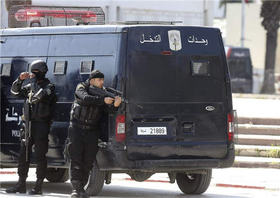 Двое испанцев погибли при атаке террористов в Тунисе